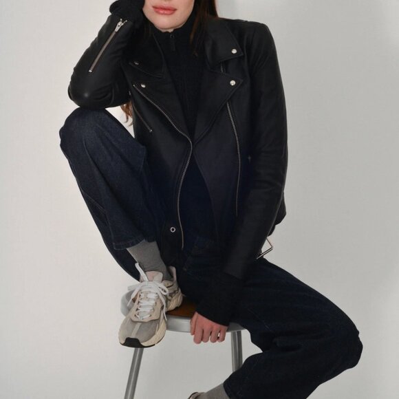 VEDA jayne smooth jacket black, size medium - Picture 10 of 10